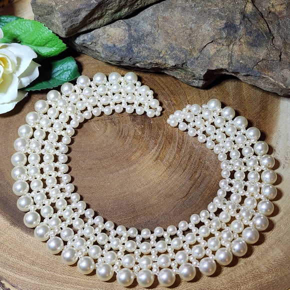 Jewelry - Elegant Faux Pearl Bib Collar Accent Piece